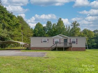 1225 Bowling Green Dr, Clover, SC 29710