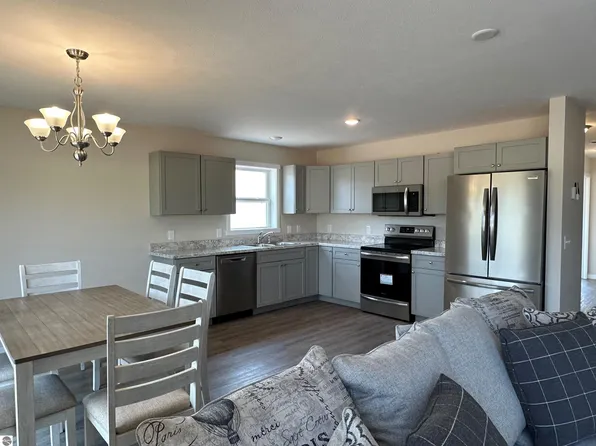 2615 Plover Dr #36, Traverse City, MI 49685