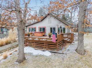24600 72nd St, Salem, WI 53168