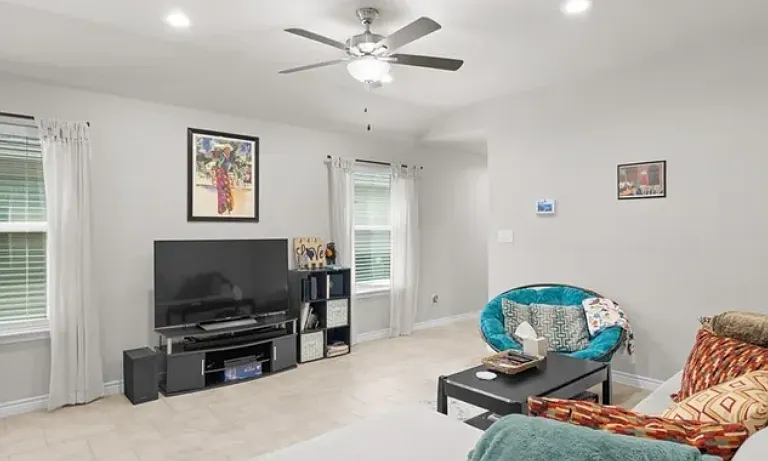 7606 Shadow Rider Ln — Photo 2