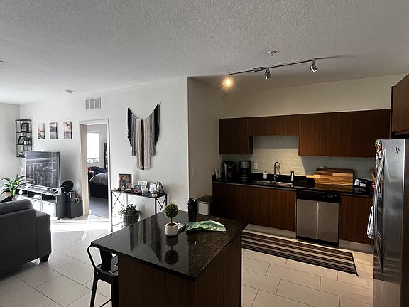 5th image of 1-1220 E Cumberland Ave APT 229