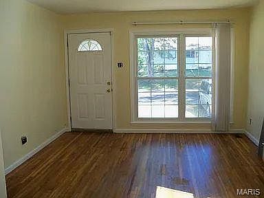 2nd image of 310 Midlothian Rd