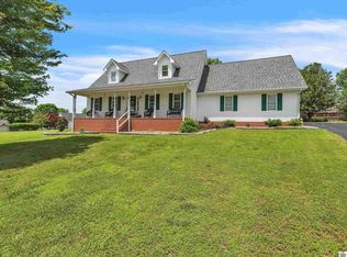 507 Lake Scene Dr, Eddyville, KY 42038