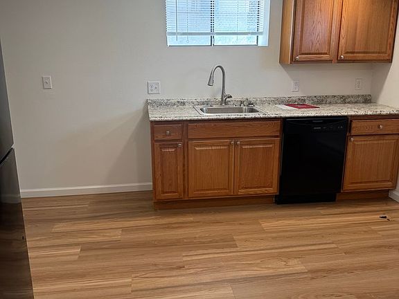 4th image of 1851 10th Ave #2