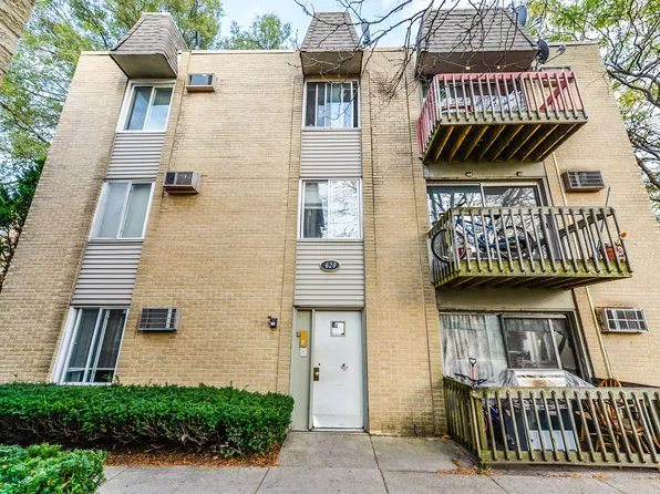 628 Piper Ln APT 3A, Prospect Heights, IL 60070
