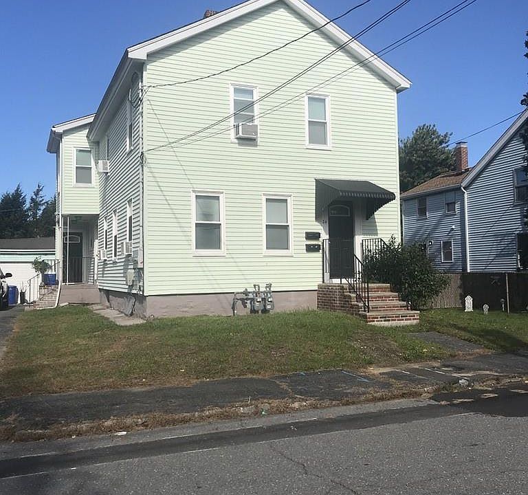 2nd image of 24 Waverly St