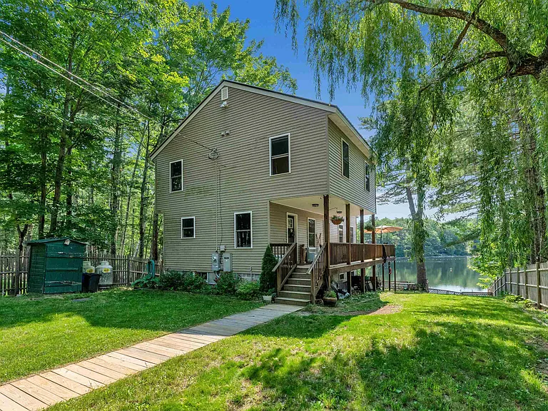 77 Barkers Pond Rd — Photo 2