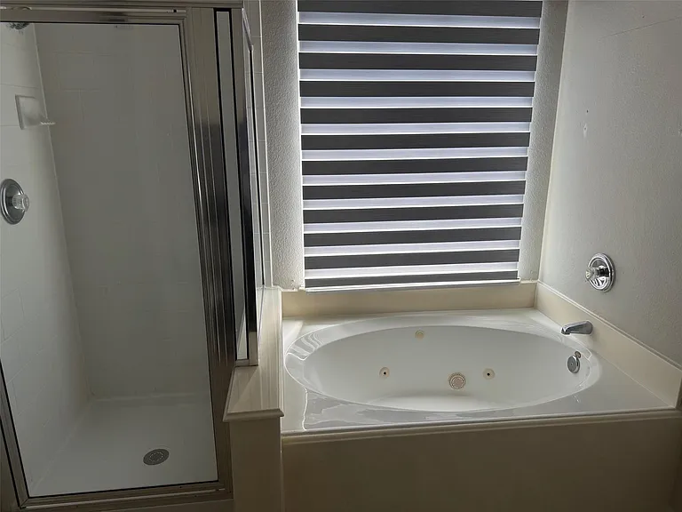 20234 Cypresswood Gln — Photo 18