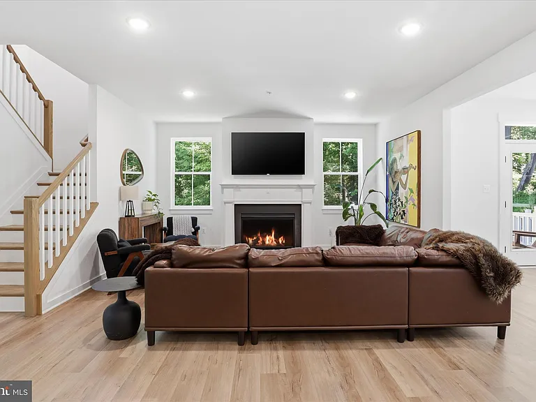 15717 Tierra Dr — Photo 13