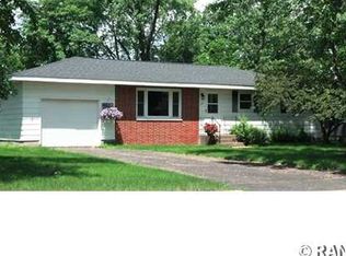 321 21st Ave W, Menomonie, WI 54751