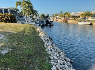 7227 Cobiac Dr, Saint James City, FL 33956