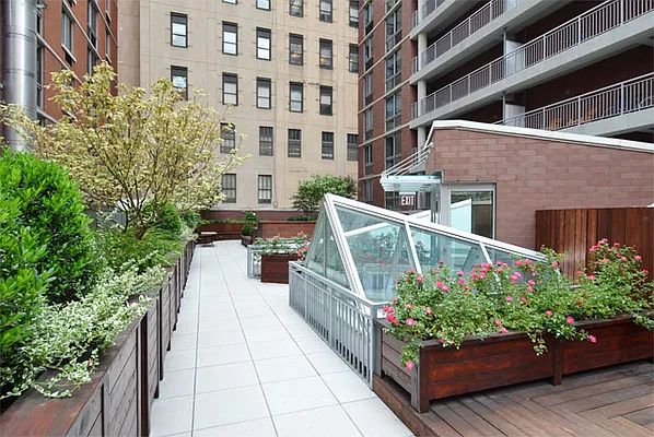 Rented by Waterton Residential New York | media 14