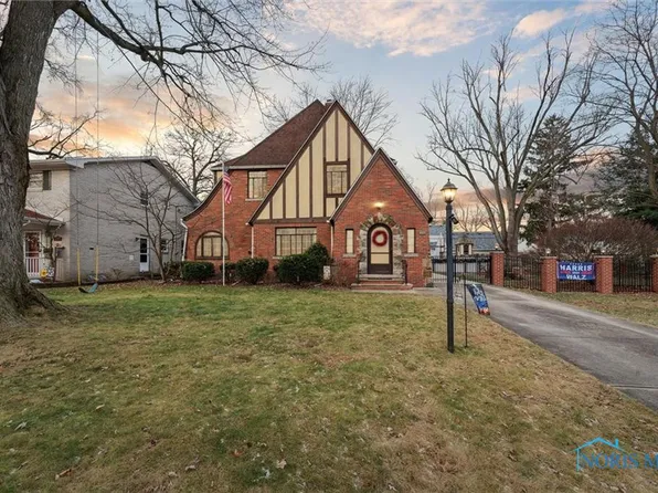 2407 Densmore Dr, Toledo, OH 43606