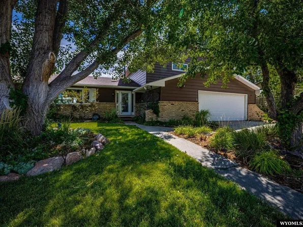 1541 Kingsbury Dr, Casper, WY 82609