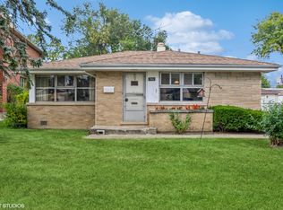 7502 Davis St, Morton Grove, IL 60053