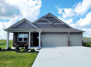 7808 Grande Oaks Dr, Plainfield, IN 46168