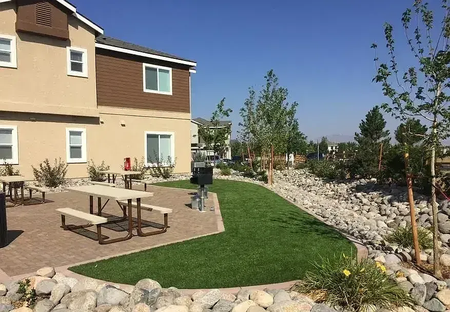 Sky Vista Commons North — Photo 2