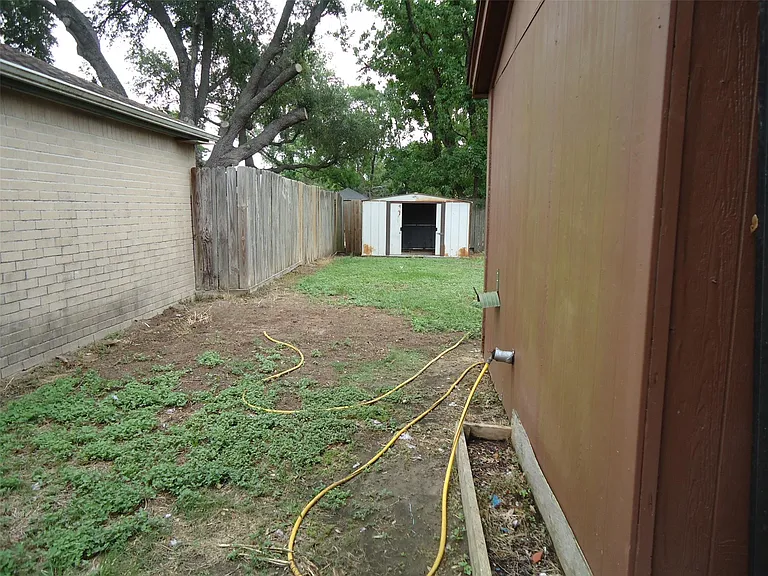 7610 Lemma Dr — Photo 28
