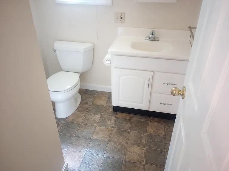 5A Lew Alice Dr #5A — Photo 4