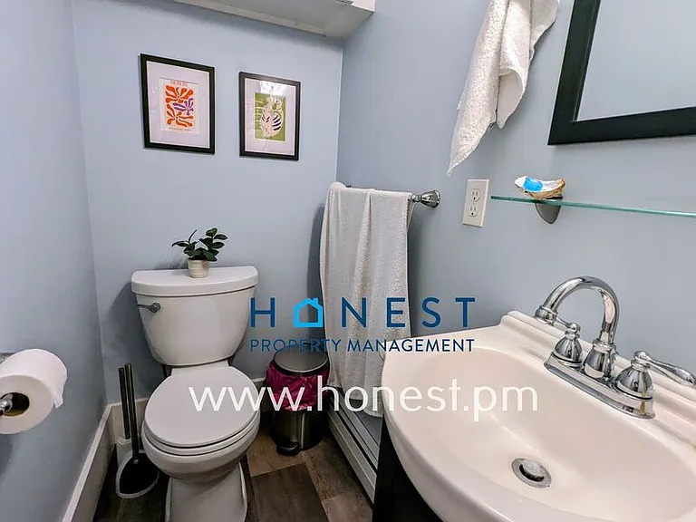 18 Warren St #2 — Photo 11