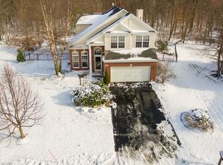 114 Renaissance Ct, Chagrin Falls, OH 44023