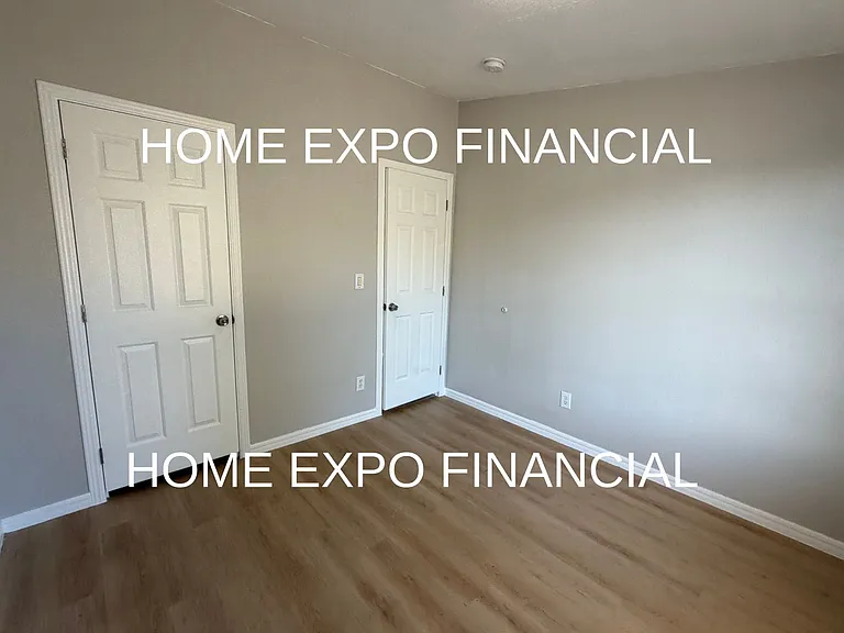26590 Franklin Ave — Photo 29