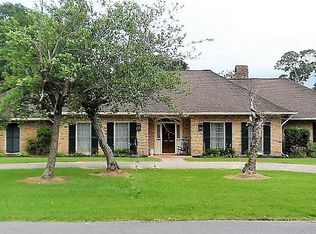 910 E 3rd St, Crowley, LA 70526