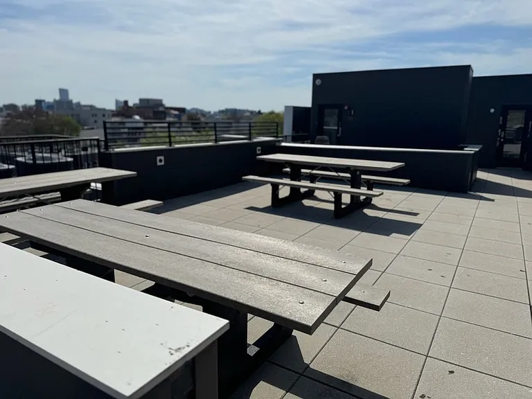 1310 N Broad St — Photo 31