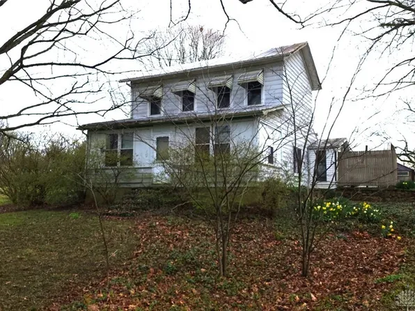 158 S Diamond Mill Rd, New Lebanon, OH 45345