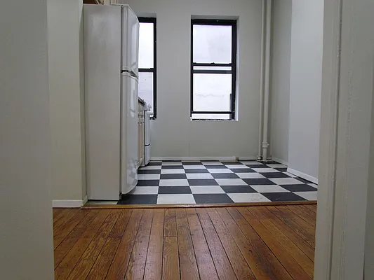 Rented by Landmark Real Estate | media 12