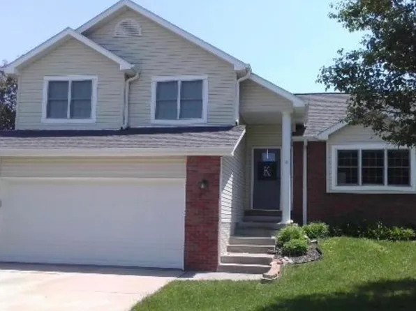 810 Columbine Cir, Hickman, NE 68372