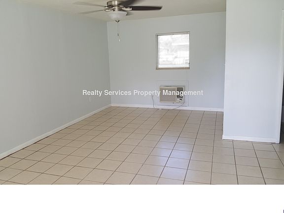 3rd image of 2631 Ashwood St