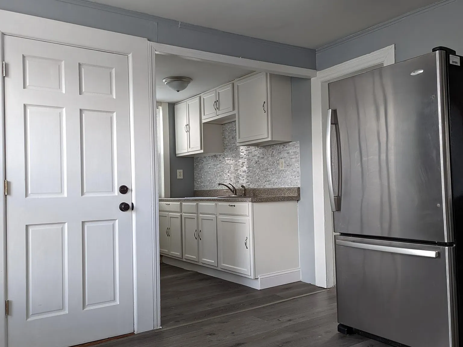 3 bed, 1191 sqft, $2,100 — Photo 3