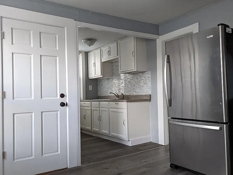 230 Potters Ave #1 — Photo 3