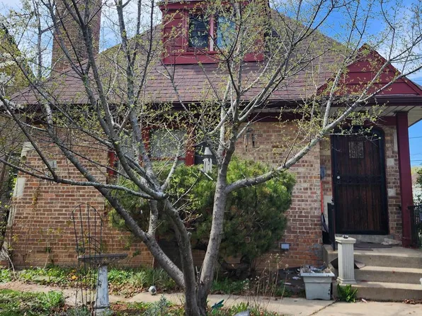 4249 North 18th STREET, Milwaukee, WI 53209