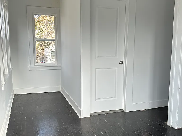 6632 Brooklyn Ave — Photo 11