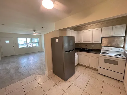 2194 Ponce De Leon Cir #1 Photo 1
