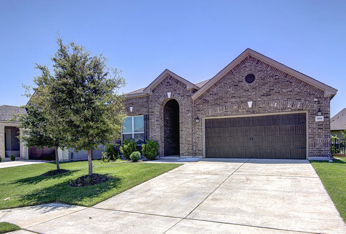 Building Photo - 104 Kyndals Meadow Cv