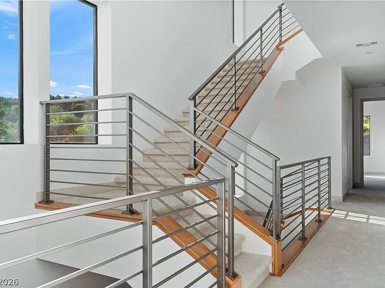 66 Lakefront Dr — Photo 29