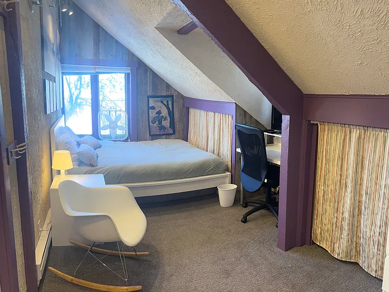 430 Laurel St — Photo 1