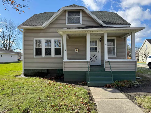 702 S Monticello St, Winamac, IN 46996
