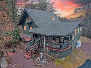 2537 Penn Hills Dr, Bartonsville, PA 18321