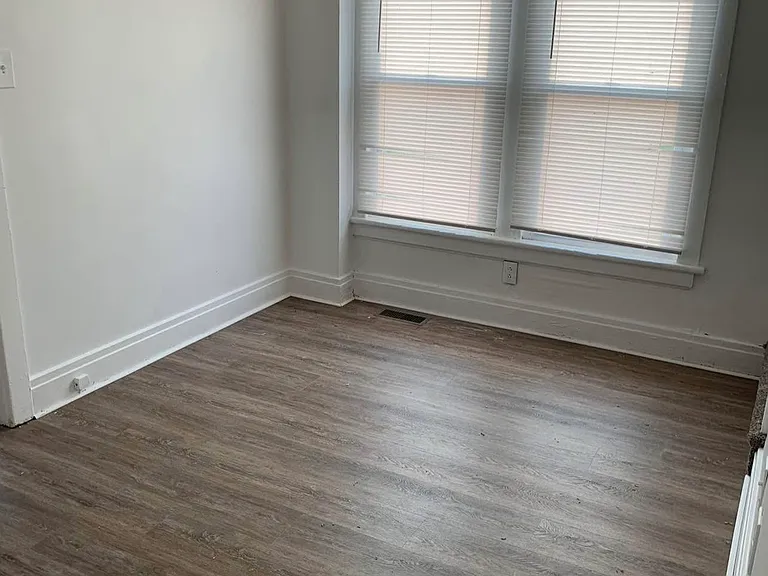 1644/1646 E Chocolate Ave — Photo 3