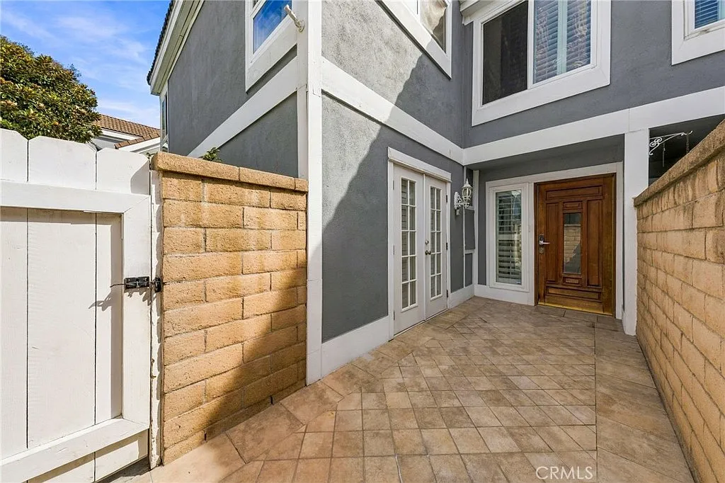3 bed, 2.5 bath, 1826 sqft, $6,000 — Photo 4