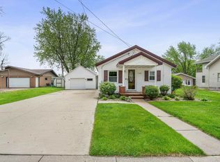 739 Park St, Wrightstown, WI 54180