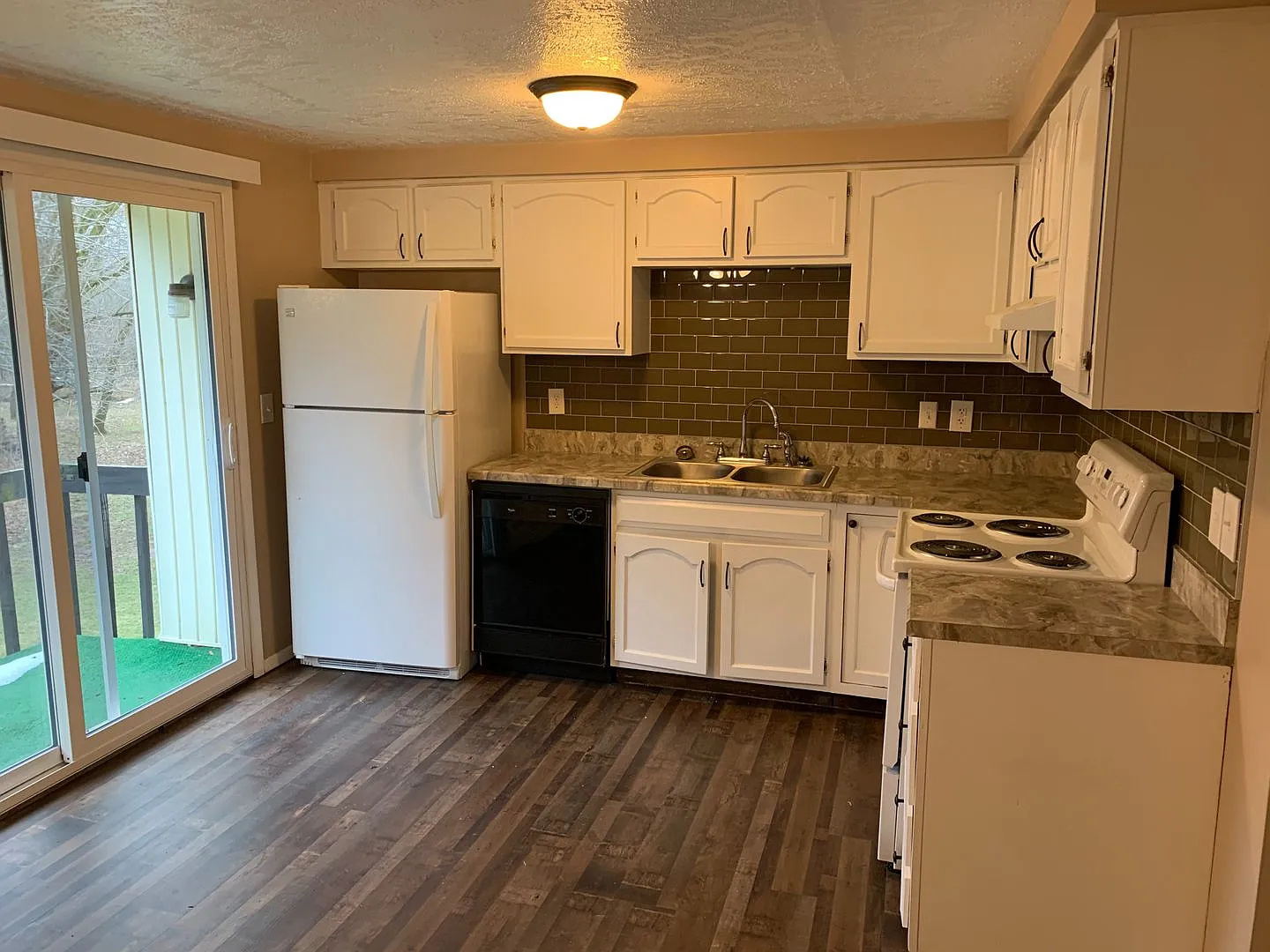 Villager Apartments — Photo 4