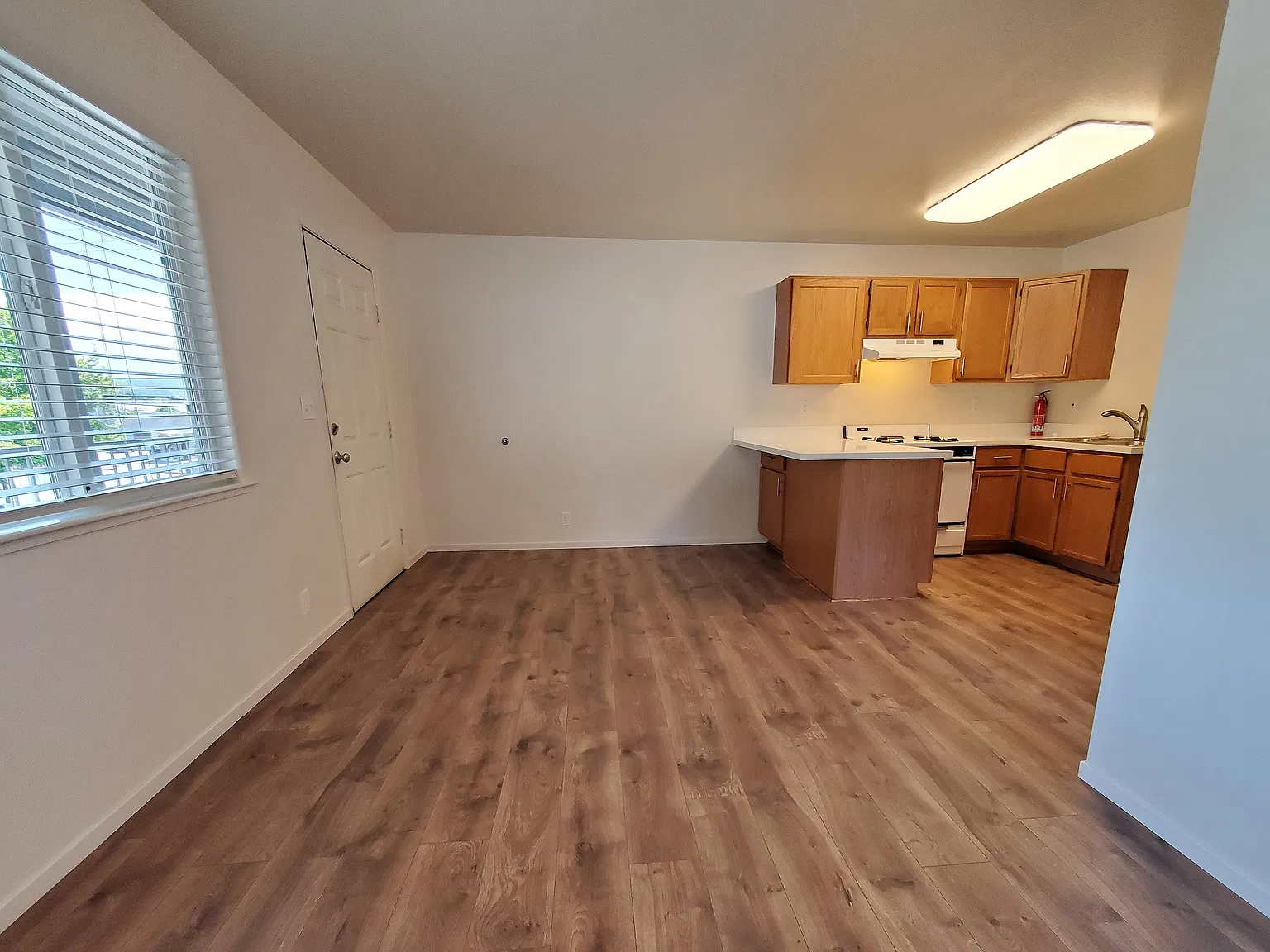 1 bed, $1,050 — Photo 3