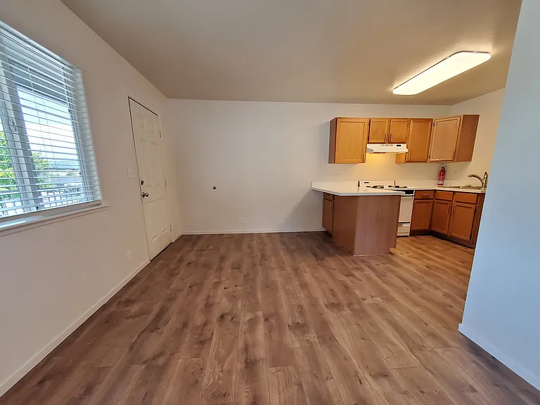 1710 Main St #C — Photo 3