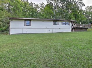 801 Terrace Lake Dr, Johnson City, TN 37601