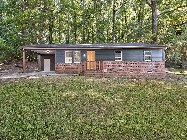 2832 Oak Ridge Ct — Photo 1